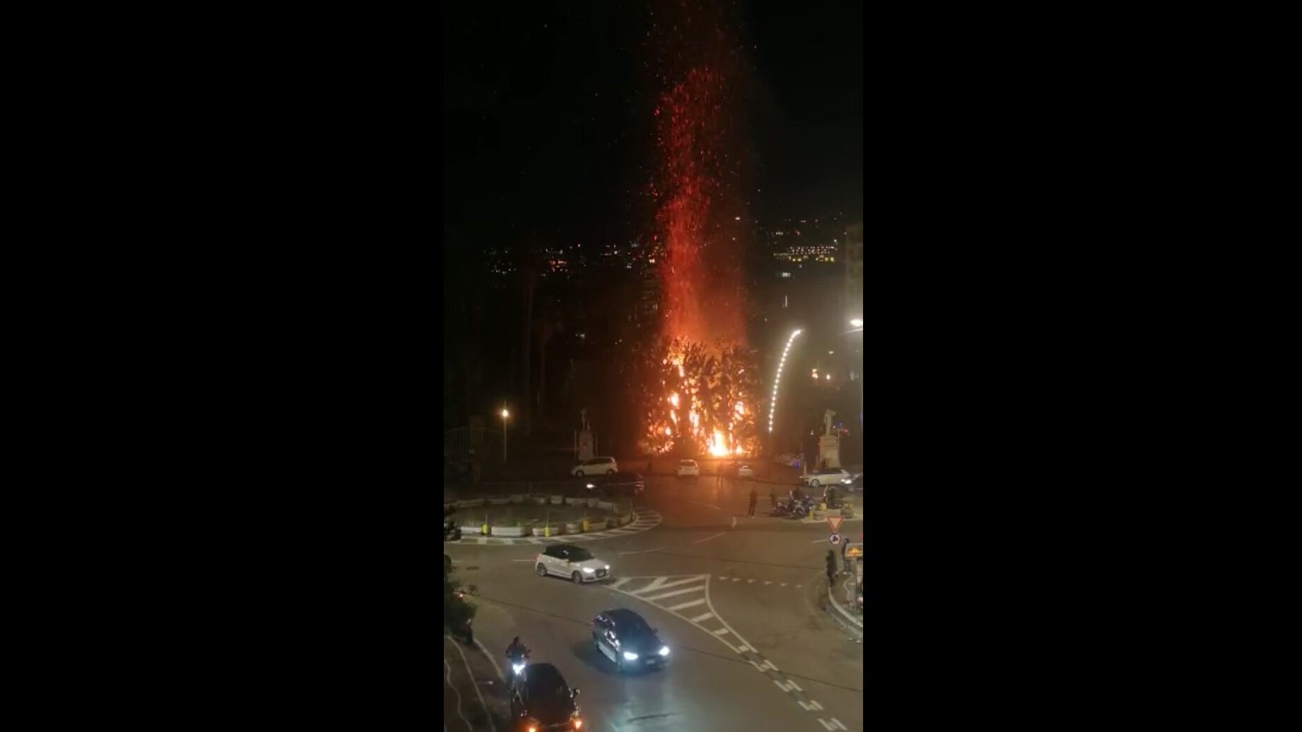 Incendio villa comunale