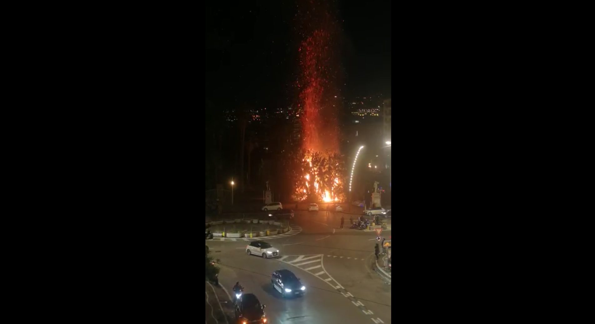Incendio villa comunale